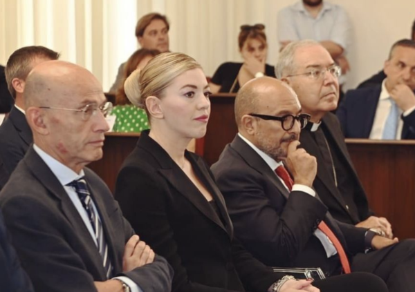 Maria Rosaria Boccia, tutti la vogliono e nessuno la piglia? Sangiuliano, il G7 a Pompei, il ruolo di &ldquo;consigliera&rdquo;, Forza Italia e Dagospia. Un complotto o un papocchio del ministro?