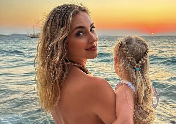 Chiara Ferragni, perch&eacute; ha perso 50mila follower in un mese? Le frecciatine con Fedez, il gossip con Silvio Campara, la vacanza con i figli nella spiaggia libera, eppure&hellip;