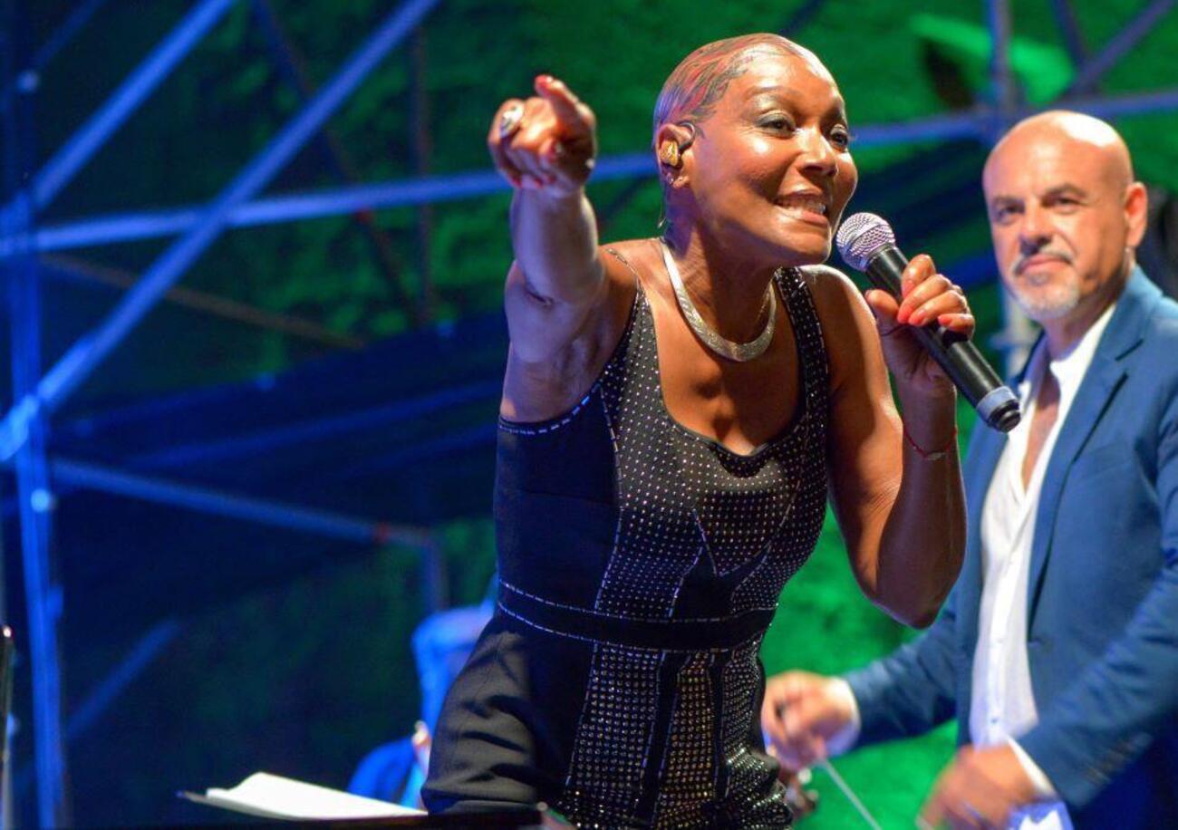 Amii Stewart: &ldquo;Diritti Lgbt? Il Vaticano benedice le coppie gay e le minaccia sui matrimoni&rdquo;. Trump? &ldquo;Nocivo&rdquo;. Kamala Harris? &ldquo;La Adoro&rdquo;. Esalta Mahmood e ci racconta i 40 anni di Friends e il concerto al Blue Note di Milano&hellip;