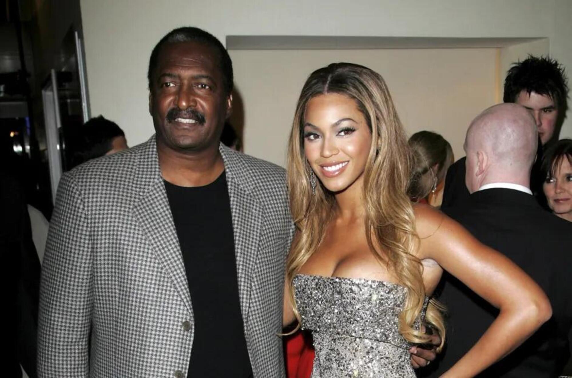 Beyoncé con suo padre Mathew Knowles