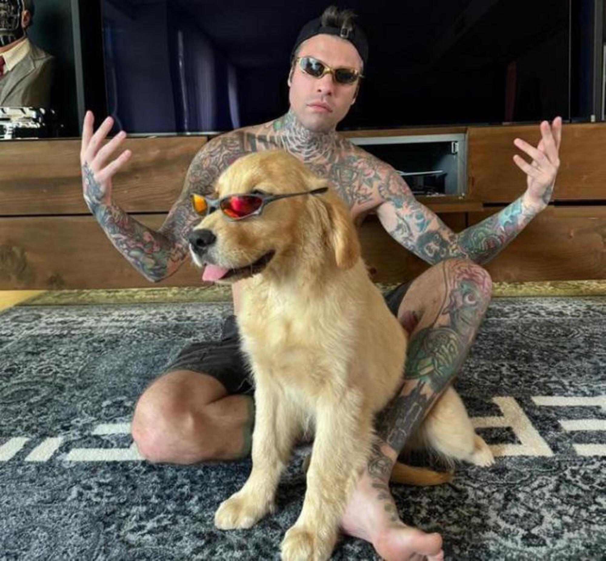 Fedez in una recente foto sui social