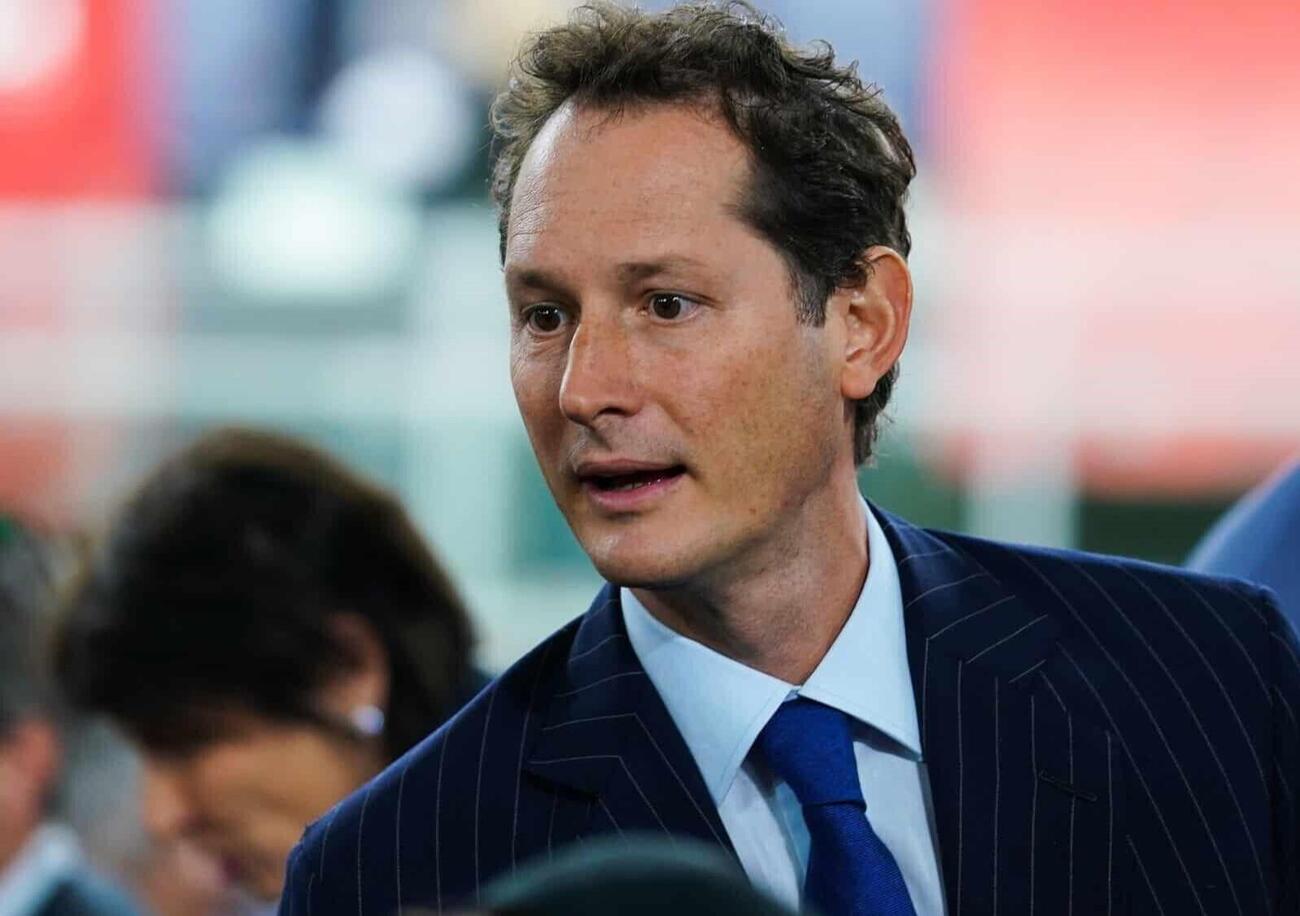 Elkann e Taveres, arriva lo stop dal Governo: troppe promesse e pochi fatti, e Urso ritira i soldi. Tutta colpa delle auto elettriche? E sulla crisi di Volkswagen...