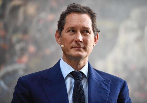 John Elkann ed eredit&agrave; Agnelli, ma davvero Margherita pu&ograve; farlo fuori? E cos&rsquo;&egrave; la storia della segretaria &ldquo;pagata in nero&rdquo;? Tra Fiat, Ferrari e...