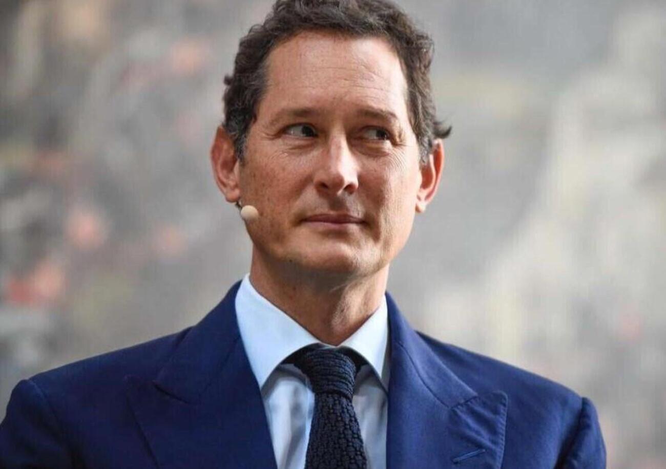 John Elkann ed eredit&agrave; Agnelli, ma davvero Margherita pu&ograve; farlo fuori? E cos&rsquo;&egrave; la storia della segretaria &ldquo;pagata in nero&rdquo;? Tra Fiat, Ferrari e...