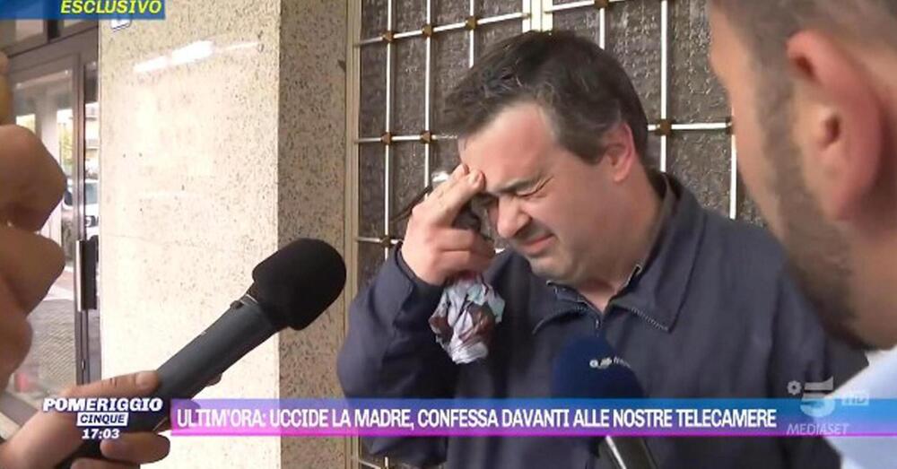 Dalla tv del dolore alla tv dell&#039;orrore? A Pomeriggio 5 un uomo, Lorenzo Carbone, confessa l&#039;omicidio della madre a Modena. Non era meglio fermarsi prima?