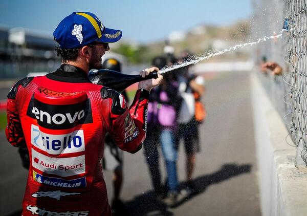 Ok, ma Pecco Bagnaia pu&ograve; davvero essere soddisfatto del terzo posto a Mandalika? Lui dice: &quot;Ero in un gabbia di matti, che macello al via...&quot;