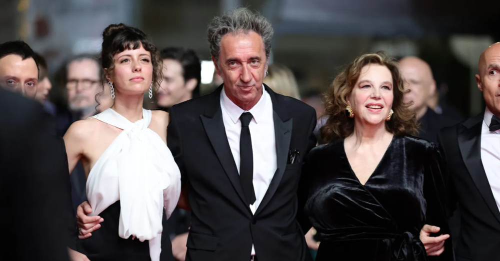 Davvero Paolo Sorrentino non si occuper&agrave; pi&ugrave; di politica nei film? &ldquo;No, perch&eacute; dopo Il Divo e Loro&hellip;&rdquo;. E su &ldquo;Napoli snob&rdquo; e &ldquo;Parthenope&rdquo;&hellip;