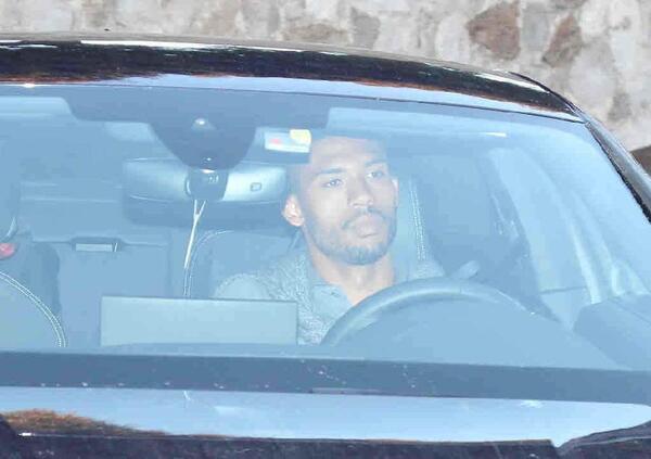 Napoli, l&rsquo;auto di Juan Jesus scassinata nella notte e lo sfogo del calciatore: &ldquo;Fate vomitare, qui non mi sento sicuro&rdquo;. Dopo Milano e Roma, la criminalit&agrave; nel capoluogo campano&hellip;