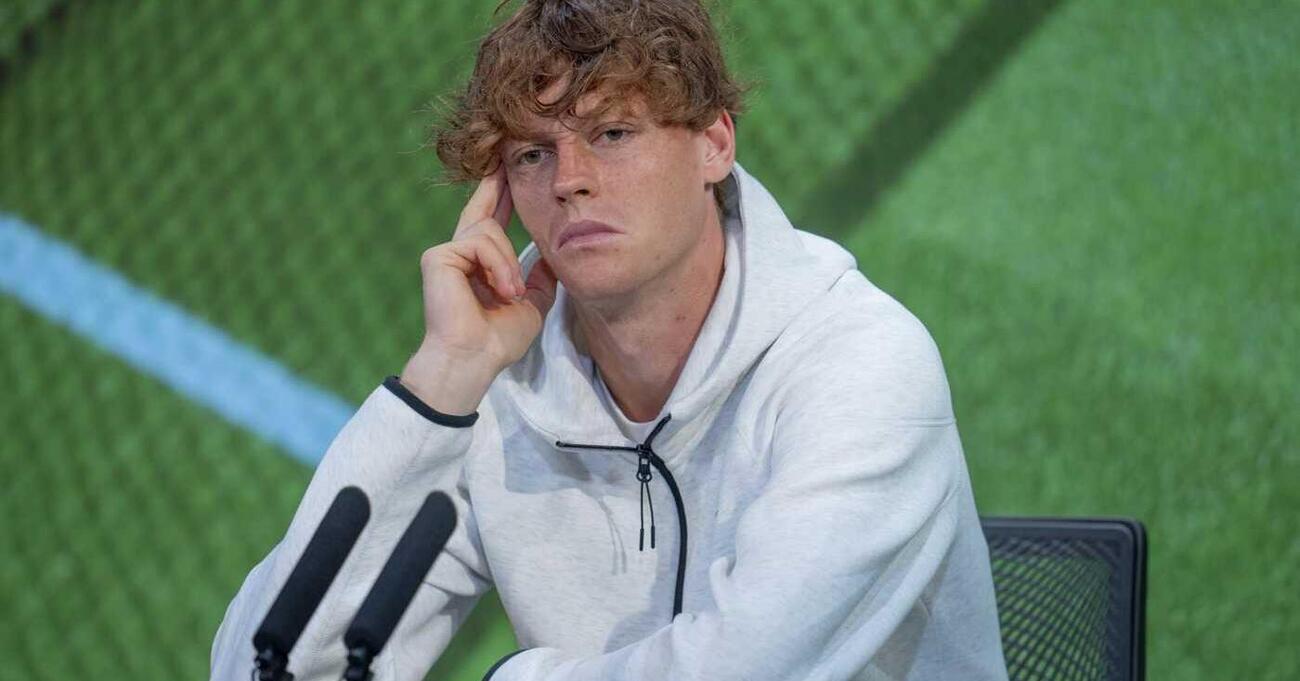 Sinner e caso doping, altre brutte notizie dopo la squalifica di Simona Halep? L&rsquo;&ldquo;incauto utilizzo di un integratore&rdquo; evocato dal Tas di Losanna rischia di mettere nei guai Jannik. E i casi sono simili perch&eacute;...