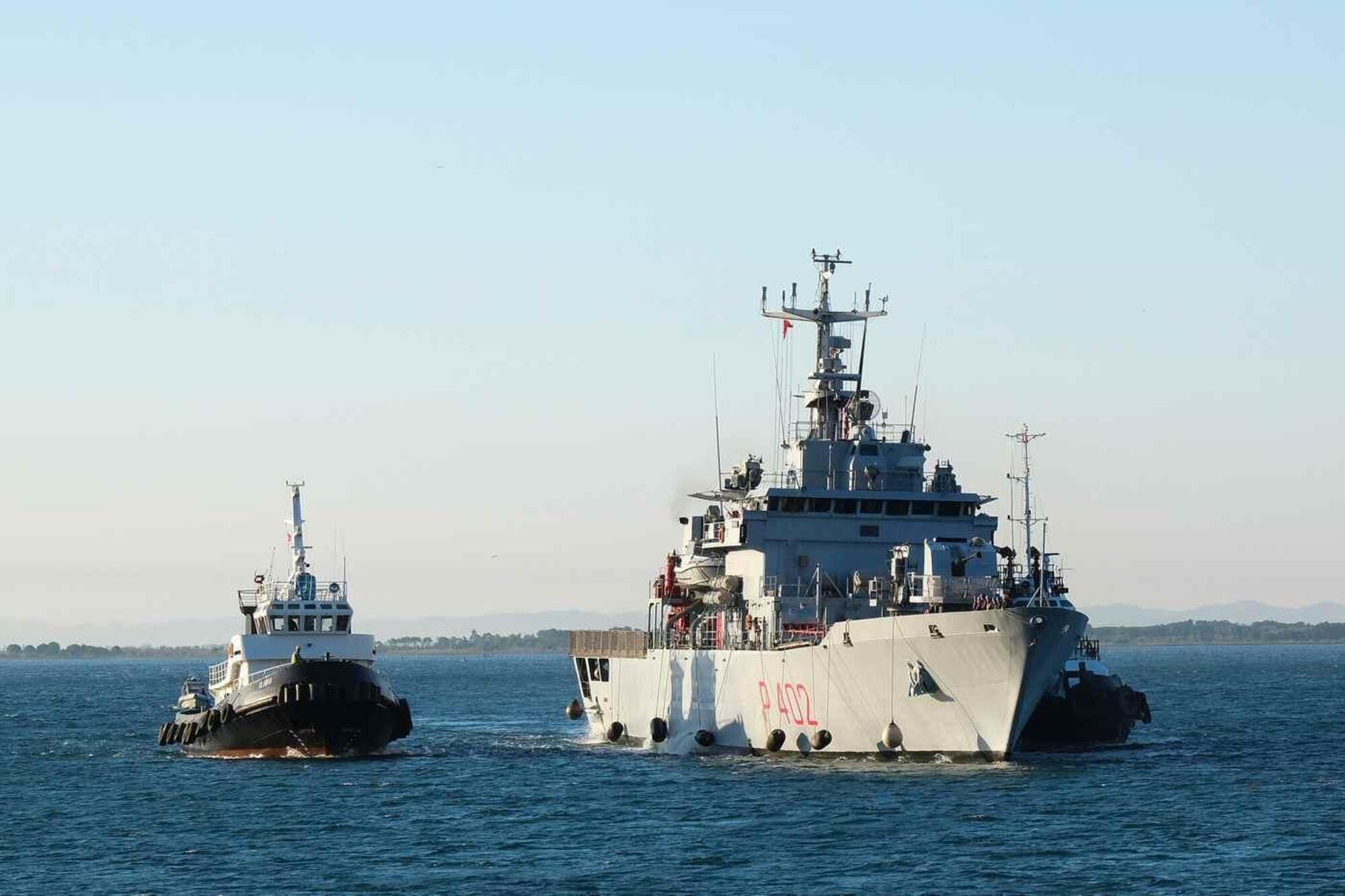 La nave Libra in arrivo a Shengjin
