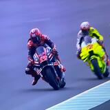 La brutale caduta di Marco Bezzecchi e Maverick Vinales nella Sprint d’Australia ci ha tolto il fiato [FOTO] 3