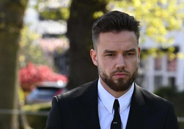 Morte di Liam Payne e l&#039;urlo prima della fine: ma davvero &egrave; stato costretto a rimanere in Argentina per problemi di visto e di droga? E l&#039;ex One Direction era schiacciato dai problemi legali con l&#039;ex fidanzata?