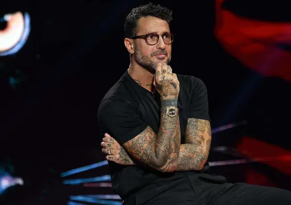 Le bombe di Fabrizio Corona a Gurulandia: "Chiara Ferragni ha accusato Fedez di avermi pagato per Falsissimo, ma..." E su Achille Lauro, Melissa Satta, Giulia De Lellis, Sabrina Ferilli e Totti, Tortino, Leotta e Giuggiolone&hellip;