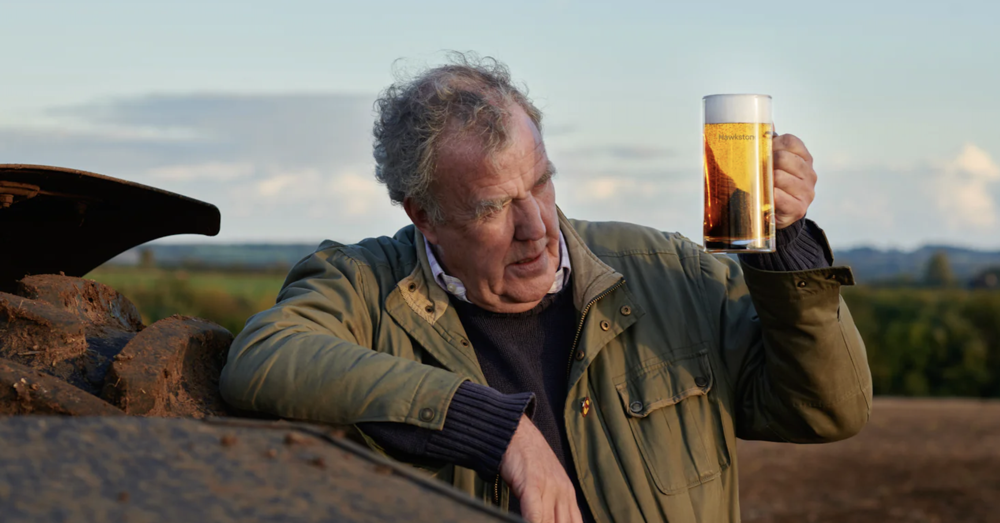 Jeremy Clarkson dopo l&rsquo;operazione: &ldquo;Mi sentivo come un&rsquo;auto. I miei tubi erano intasati&rdquo;. Ecco come cambier&agrave; la vita di Jezza: poco alcool, zero carne, pi&ugrave; allenamento e&hellip; &ldquo;&Egrave; terrificante!&rdquo;