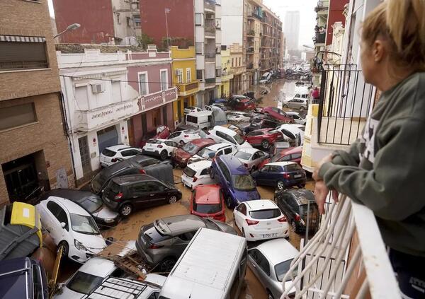 Inferno alluvione a Valencia: il Ricardo Tormo &egrave; devastato. Pecco e Martin rischiano di chiuderla in Malesia, anche se...[FOTO]