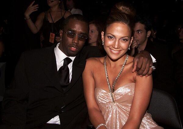 Sean Diddy Combs e Jennifer Lopez, ma perch&eacute; hanno litigato? Ecco le foto dello scontro. C&rsquo;entra un&rsquo;accusa rivolta a Puff Daddy?