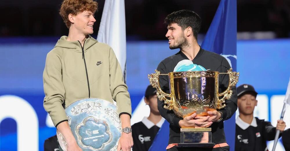 Sinner, Zverev lo mette nei guai con Alcaraz per le Atp Finals. Ma cos&#039;ha ai polmoni? E Djokovic salter&agrave; Torino o Jannik trover&agrave; anche Nole?