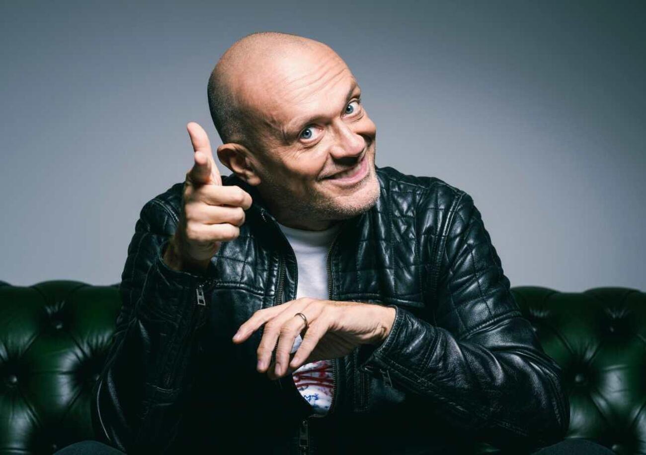 883, Max Pezzali senza Cecchetto? Ci pensa mamma: ecco il patrimonio tra societ&agrave; e Harley. E a differenza della serie &#039;Hanno ucciso l&#039;uomo ragno&quot; su Sky...