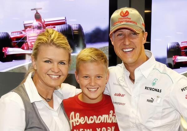 Michael Schumacher, il figlio Mick parla del padre dopo l&rsquo;incidente: &ldquo;Ho imparato molto da lui, e ancora oggi...&rdquo;. Ma in Formula 1 &egrave; dura