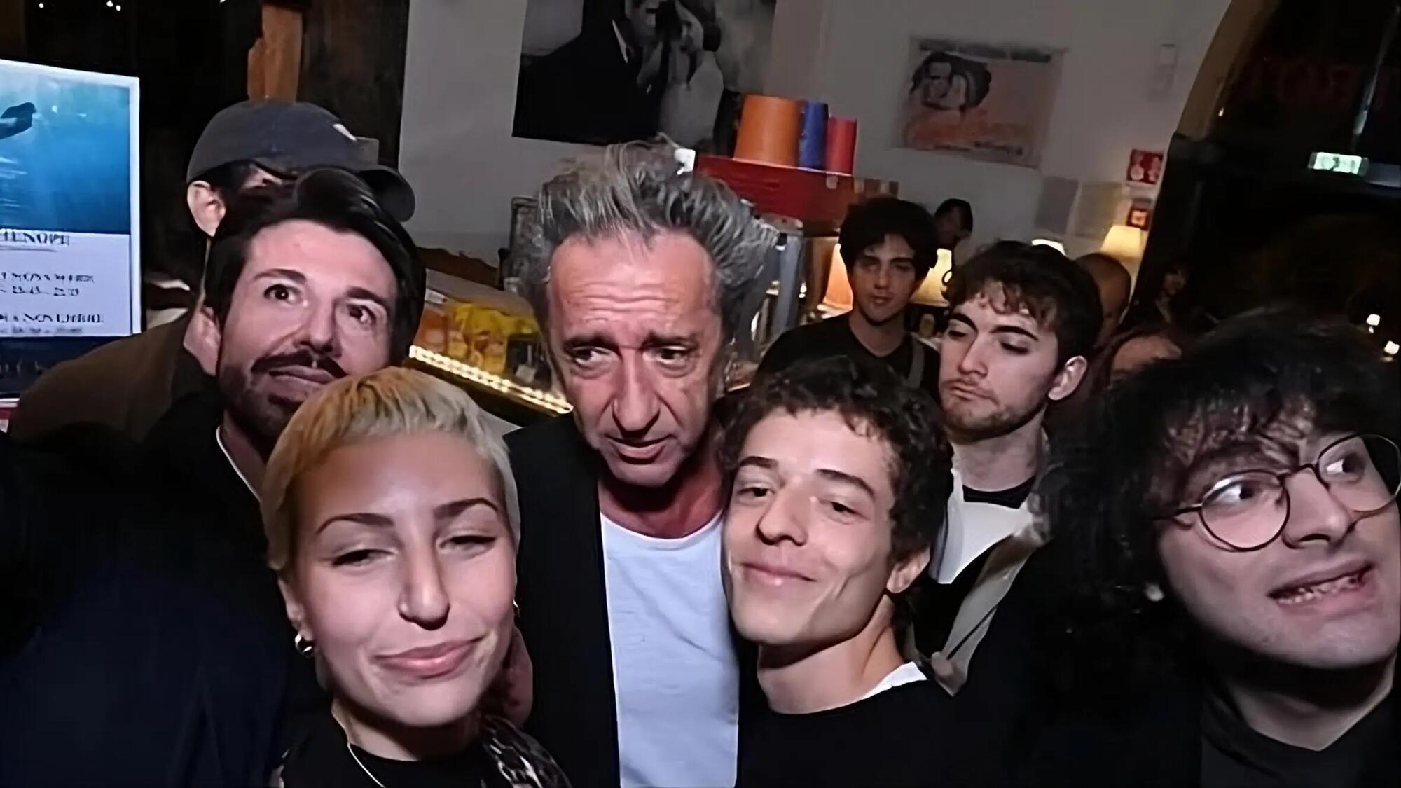 Sorrentino a Palermo, Mozzy è l'ultimo sulla destra