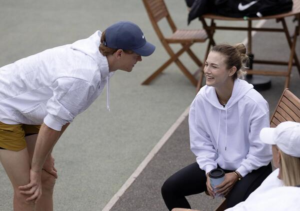 Atp Finals, Sinner e Anna Kalinskaya, &egrave; crisi? O &egrave; gi&agrave; finita? Ecco cosa fa la fidanzata mentre Jannik &egrave; a Torino, dopo l&#039;intervista e il caso Instagram [VIDEO]