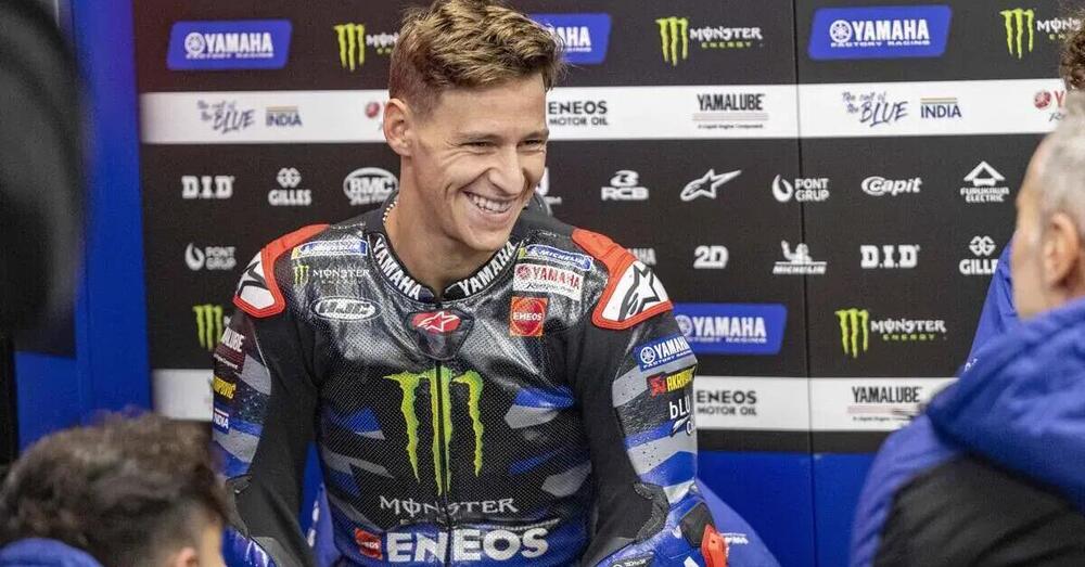 Fabio Quartararo ha dei buoni motivi per ridere: &quot;Con la Yamaha 2025 fare il pilota non mi sembra pi&ugrave; un lavoro. Babbo Natale? &Egrave; passato presto da noi...&quot;