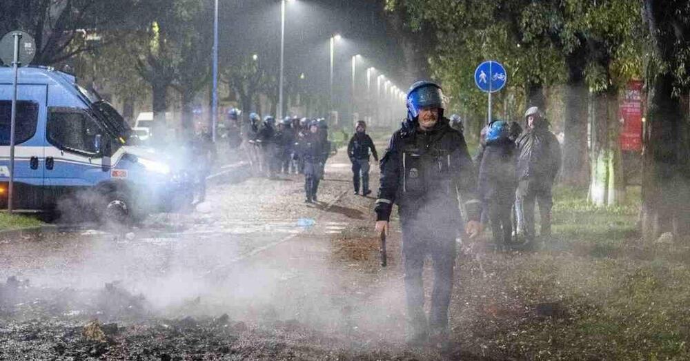 Esplodono anche a Milano le banlieue? Manifestanti in strada per la morte di Ramy Elgaml, caduto in scooter dopo un inseguimento con la polizia. Incendi, fuochi d&rsquo;artificio e scontri a Corvetto. Ecco cosa sappiamo