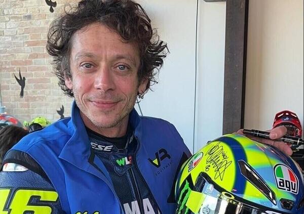 Ok, ma come sta andando l&#039;asta per Valencia con il casco di Valentino Rossi, il cupolino di Petrucci e pure &quot;la moto di Ezpeleta&quot;?