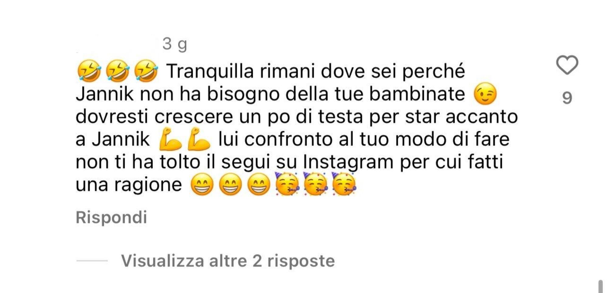 I commenti apparsi sul profilo di Anna