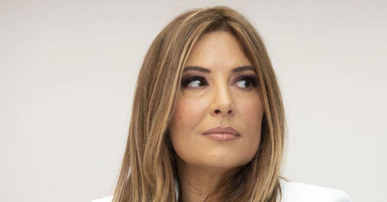 Selvaggia Lucarelli, pubblicit&agrave; occulta in Rai a Ballando e sui social? Ecco la sua risposta. E annuncia querela al Giornale...