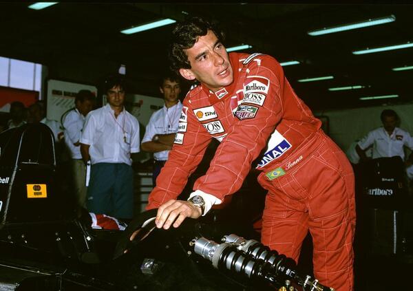 Tutti gli orologi di Ayrton Senna nella serie Netflix, dal TAG Heuer S/el al cronografo automatico Serie 2000