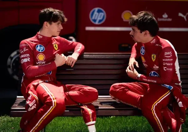 Ferrari mette al volante, con tanto di colpo di scena, due fratelli ed &egrave; gi&agrave; storia, ma Arthur al fianco di Charles Leclerc strizza l&rsquo;occhio al 2025. Ecco perch&eacute;