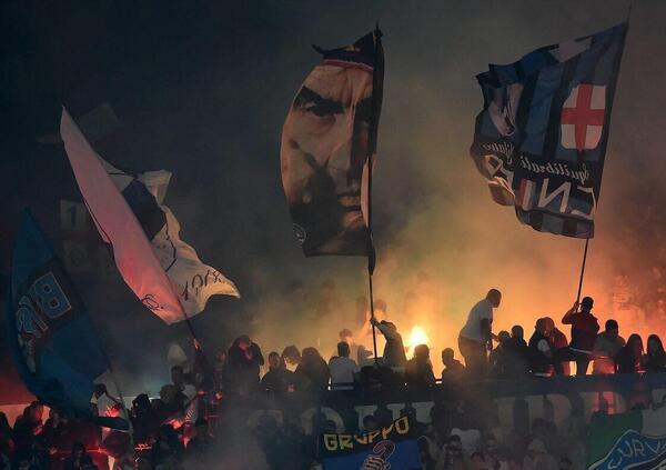 Caso ultras, la curva Nord ribadisce la rottura con i vecchi leader. Il comunicato del Secondo Anello Verde: &ldquo;Prendiamo le distanze dalla malavita&rdquo;. Perch&eacute; allora avevano dato dell&rsquo;infame a Beretta? E l&rsquo;arsenale ritrovato a Milano?