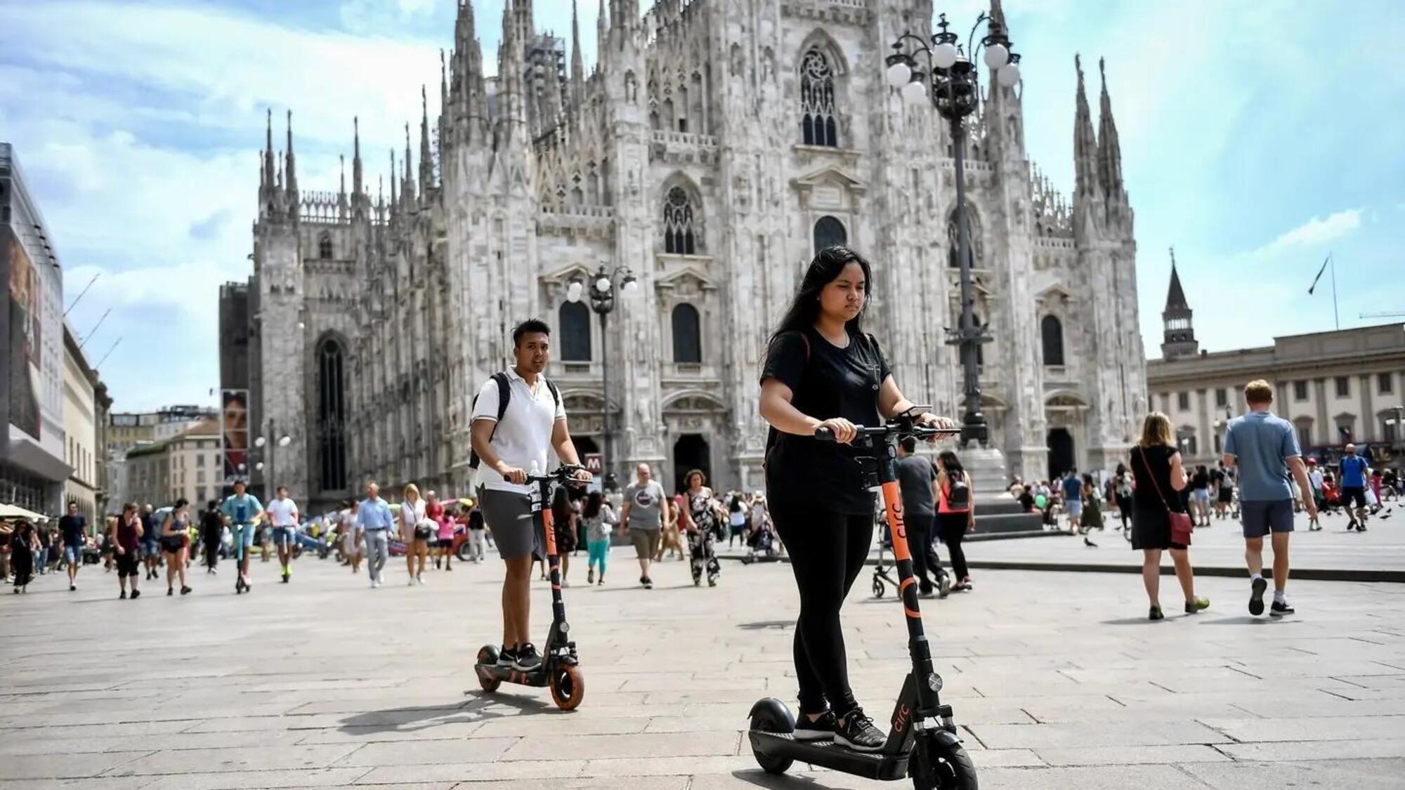 Nuova stretta sui monopattini