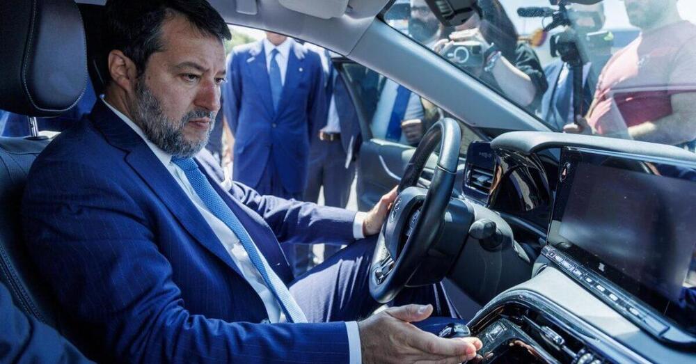 Nuovo codice della strada, Salvini: &ldquo;Multe? Quante falsit&agrave;, via gli autovelox selvaggi. Alcol e droga? Tolleranza zero&rdquo;. Parla il ministro dei trasporti