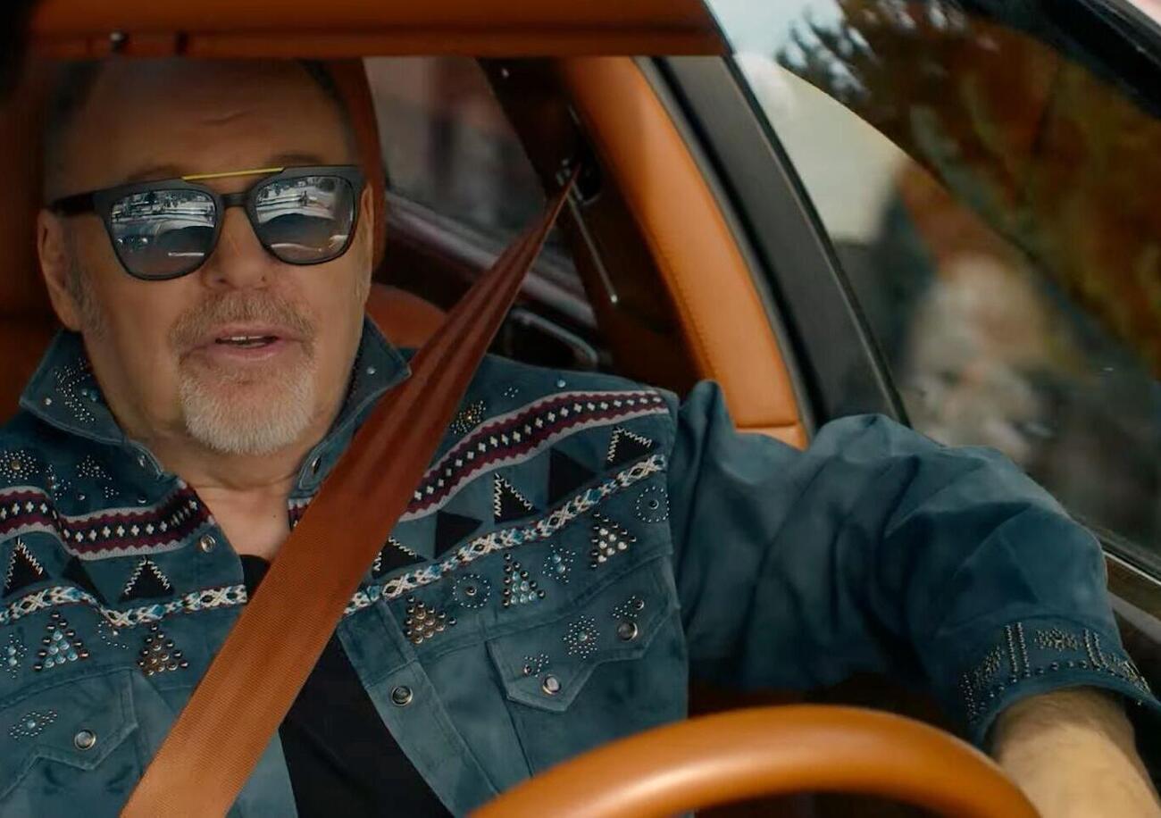 Il triangolo Vasco Rossi, Naike Rivelli e Matteo Salvini sul codice della strada, le droghe e gli incidenti in auto: la polemica &egrave; musica per le vostre orecchie?