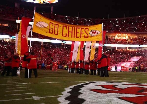 I Chiefs strappano un biglietto per i playoff. Sono davvero i sovrani indiscussi dell&rsquo;NFL? Forse, ma...