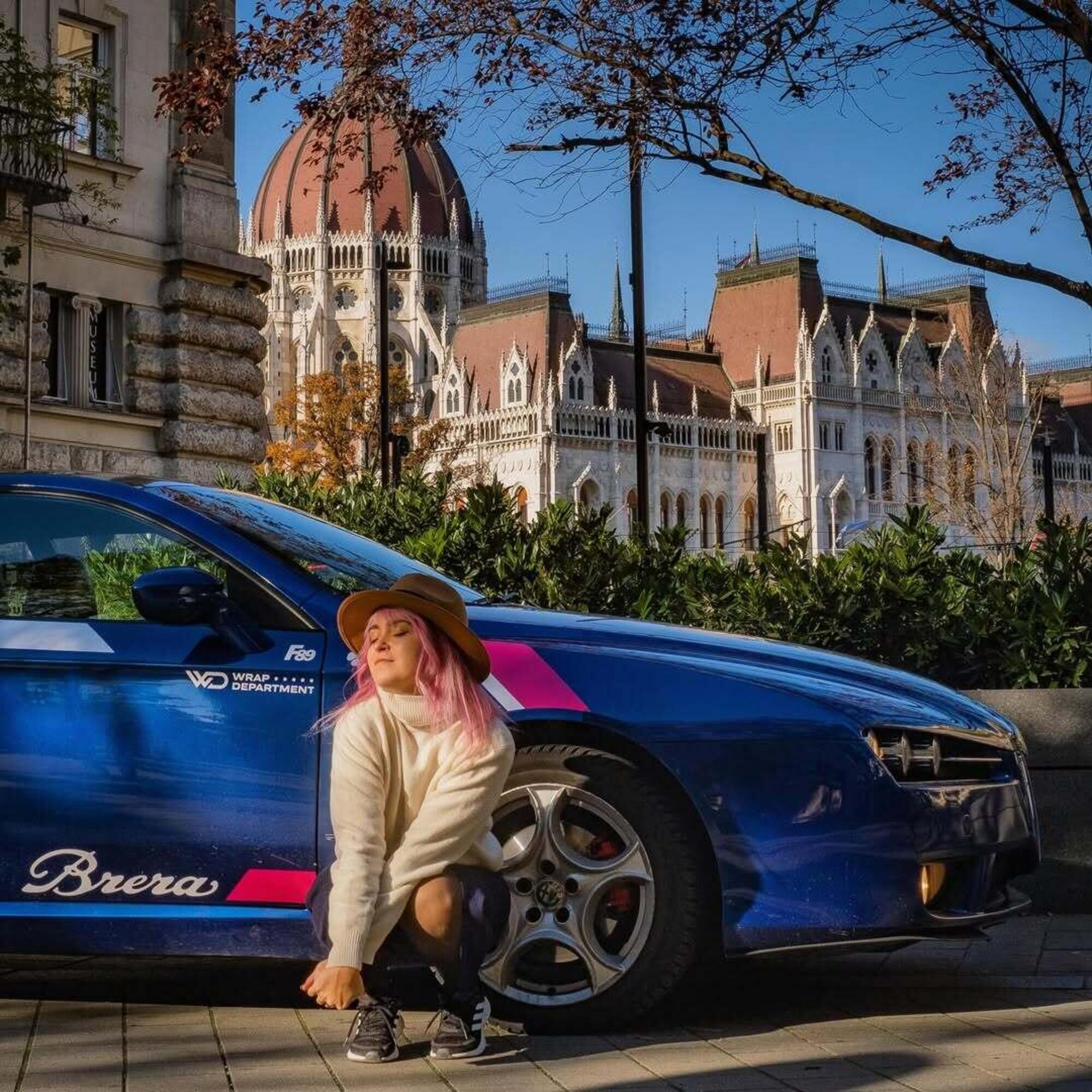 Un'Alfa Brera a Budapest, dal profilo Ig @blue.brera