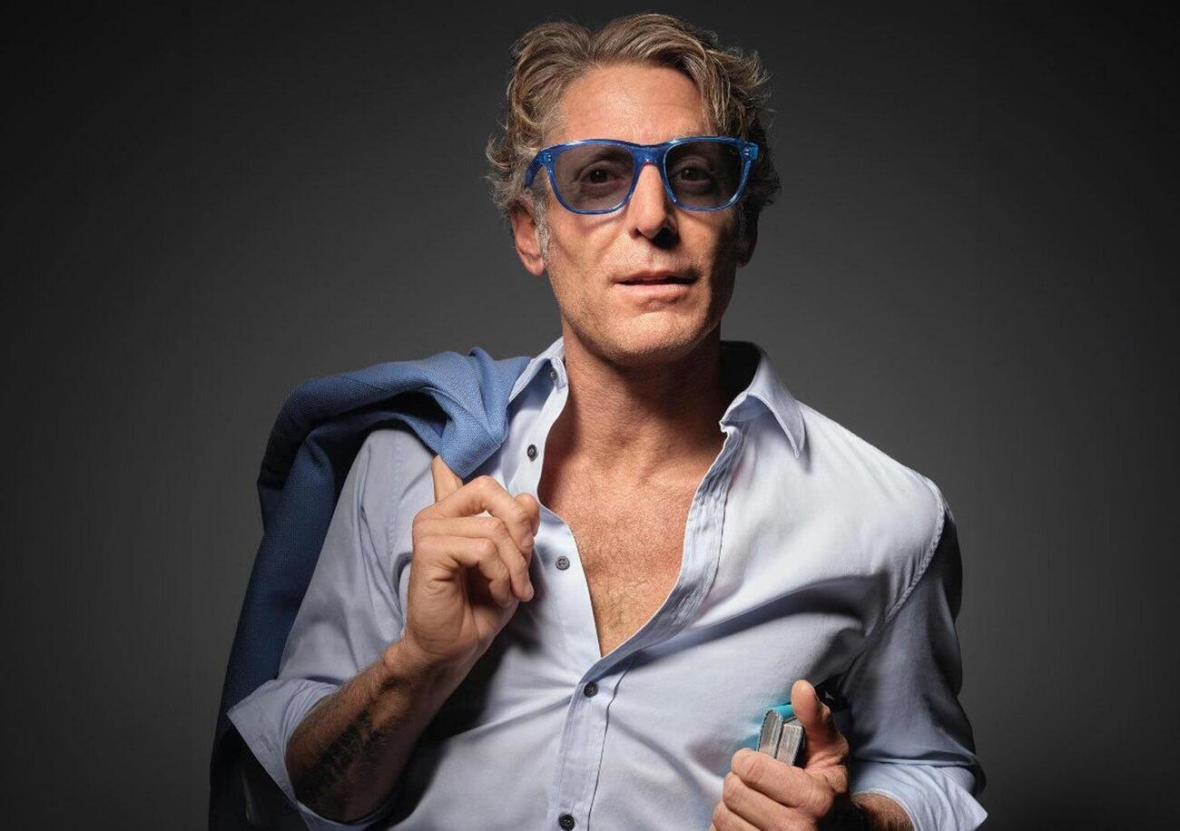 Lapo Elkann, le rivelazioni shock del fratello John. Ma che cosa ha detto? E cosa c&rsquo;entrano la madre Margherita Agnelli e la violenza?