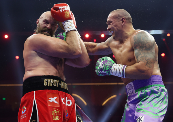 &ldquo;Fury contro Usyk? Tyson ha avuto paura ed ecco perch&eacute; ha perso&hellip;&rdquo;. Lo scrittore di boxe Nicolini sul match da titolo dei massimi di Riyadh: &ldquo;Oleksandr vincerebbe anche col diavolo&rdquo;. E ora The Gipsy King si ritira dal pugilato?