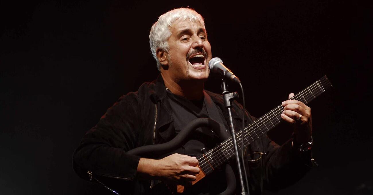 70 anni di Pino Daniele: &ldquo;Un rivoluzionario come Tot&ograve;, De Filippo e Troisi&rdquo;. Parla Marco Spagnoli, regista del docufilm Nero a met&agrave;: &ldquo;I social? Sirene&rdquo;. E su politica e arte&hellip;