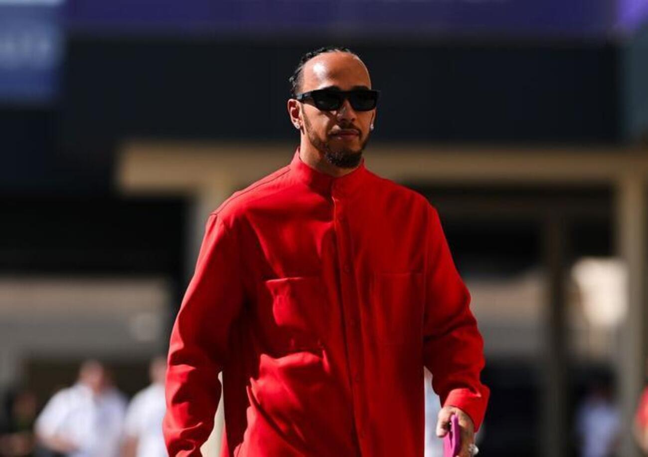 I 40 anni di Lewis Hamilton e una mappa per il futuro: dai test a Fiorano e Barcellona alla squadra con lui in Ferrari, che gli fa gli auguri cos&igrave; [VIDEO]