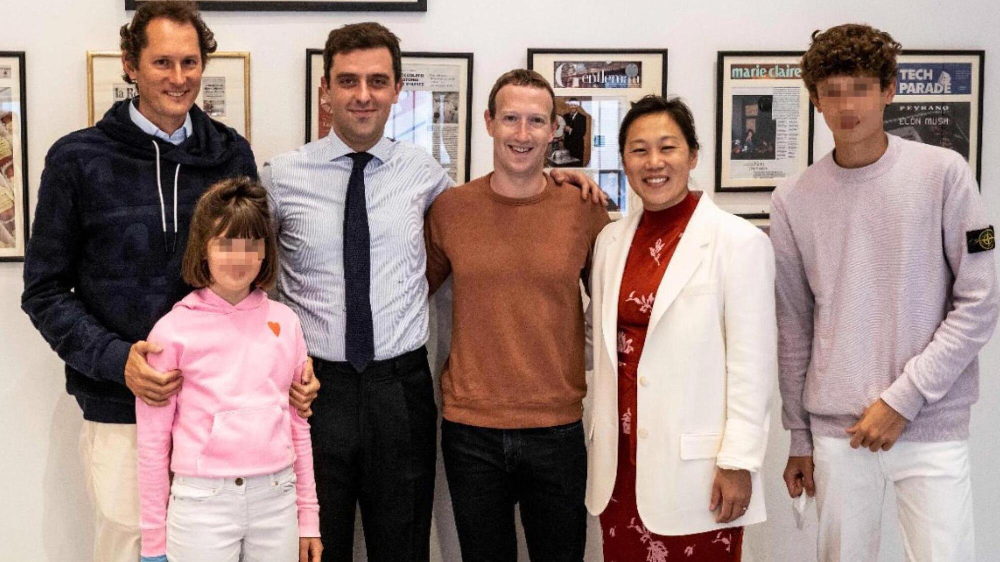 John Elkann con Mark Zuckerberg e altri