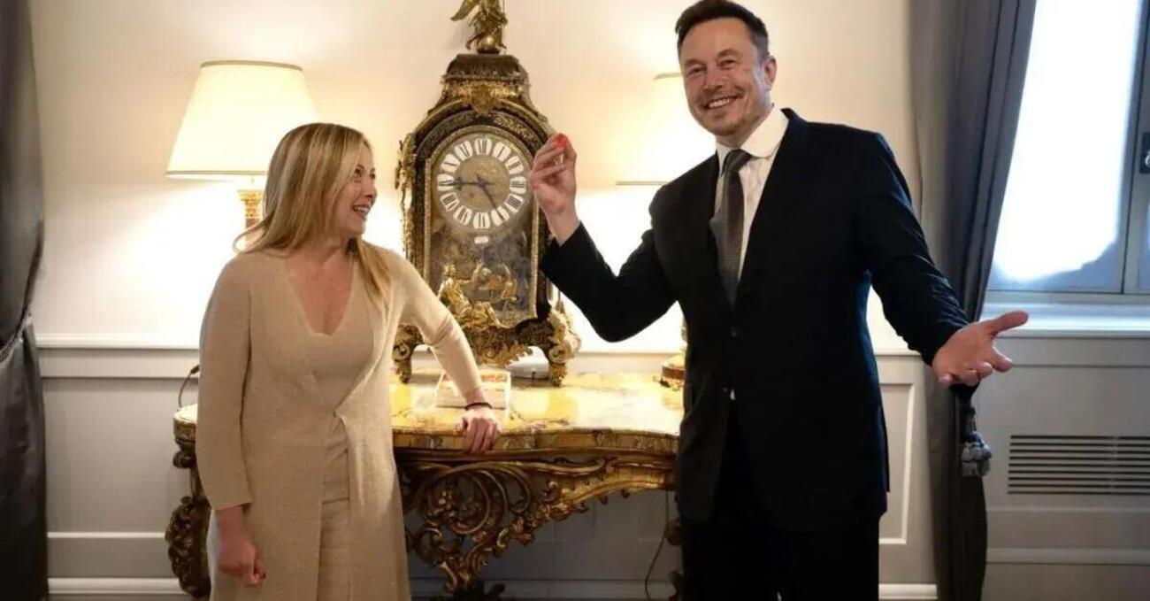 Ok, ma abbiamo davvero bisogno di Starlink? Ecco tutti i pregi e i difetti di Space X, gli interessi di Elon Musk e cosa conviene all&#039;Italia (e a Giorgia Meloni?)
