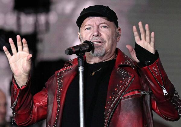 Vasco Rossi sfidato da Di Battista su Gaza e il genocidio: &ldquo;Prendi posizione&rdquo;. E il Blasco risponde: ecco come