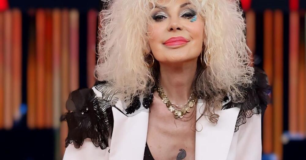 Abbiamo ascoltato &ldquo;Antidiva putiferio&rdquo;, il nuovo disco di Donatella Rettore (in tv con &ldquo;Ora o mai pi&ugrave;&rdquo;): ma com&rsquo;&egrave;? Si ostina a fare la giovane (che non &egrave;), ma sembra un Maradona in pensione&hellip;