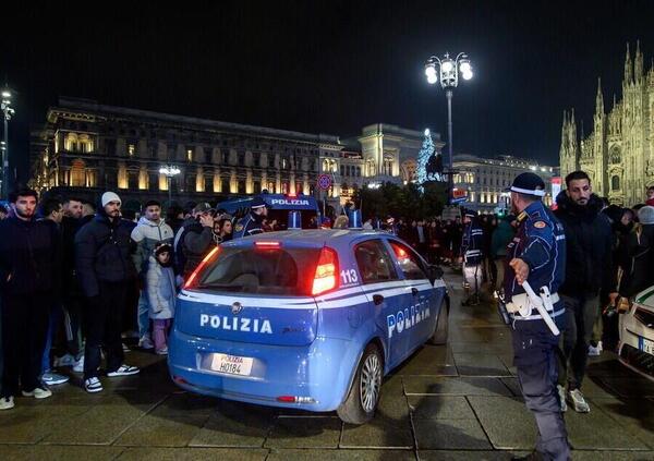 Capodanno a Milano, ma c&#039;&egrave; stata violenza di gruppo? Le testimonianze salgono a 8. Ecco cos&#039;&egrave; un &ldquo;taharrush gamea&rdquo; e perch&eacute; era gi&agrave; successo (e ve lo abbiamo raccontato)