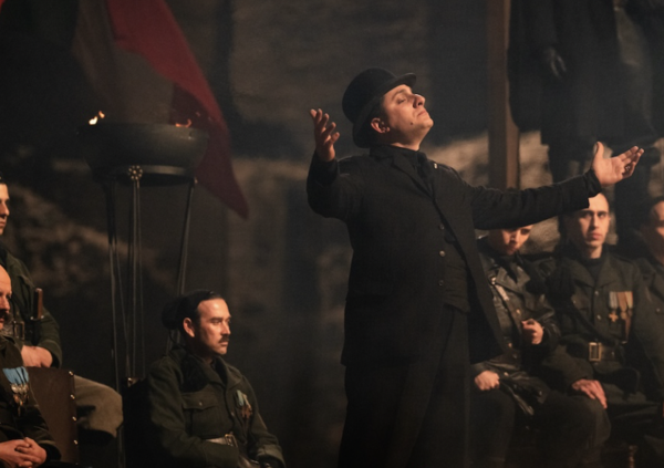 (Spoiler) M &ndash; Il figlio del secolo, cosa succede nel terzo e quarto episodio della serie Sky? Ecco i vertici del fascismo, Mussolini tenta la spallata decisiva alla democrazia e Marinelli&hellip; si marcia su Roma