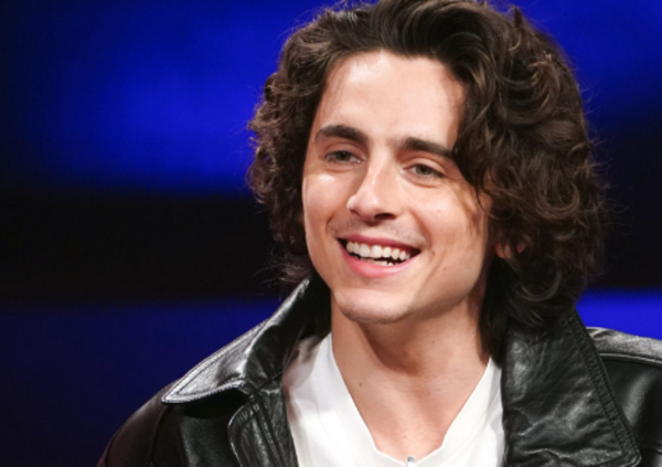 Ma quale Bob Dylan e Willy Wonka, il sogno di Timoth&eacute;e Chalamet &egrave; essere Francesco Totti (come tutti gli italiani?). Ma ne sarebbe capace? Ecco la nostra proposta