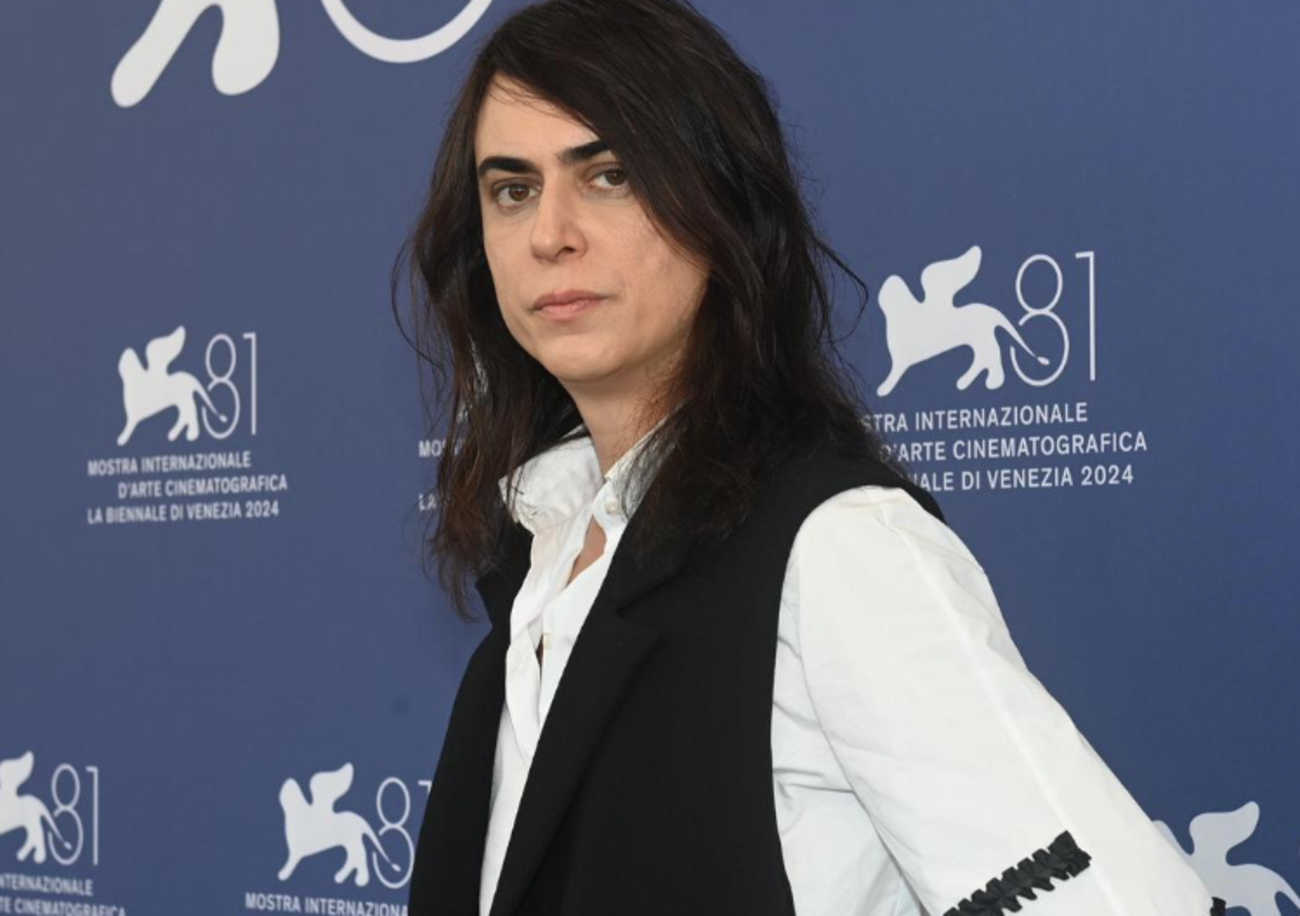 &ldquo;Raccontare la comunit&agrave; lgbt? &Egrave; il mio desiderio, ma in Italia&hellip;&rdquo;, parla il regista Francesco Costabile. &ldquo;L&rsquo;inclusivit&agrave;? Va bene solo se al servizio dell&rsquo;intrattenimento&rdquo;. E sul film Emilia P&eacute;rez&hellip;